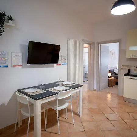 Апартаменты Elegante Tra Modena E Bologna, 5 Posti, Wi-fi *