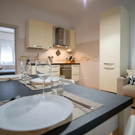 Апартаменты Elegante Tra Modena E Bologna, 5 Posti, Wi-fi *